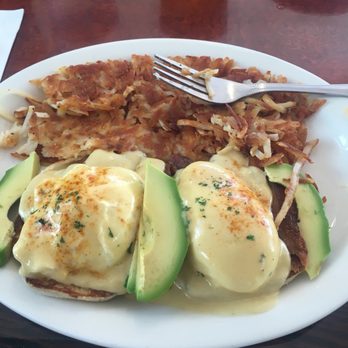 Avenue Cafe - Cafes Near Me - Capitola, California