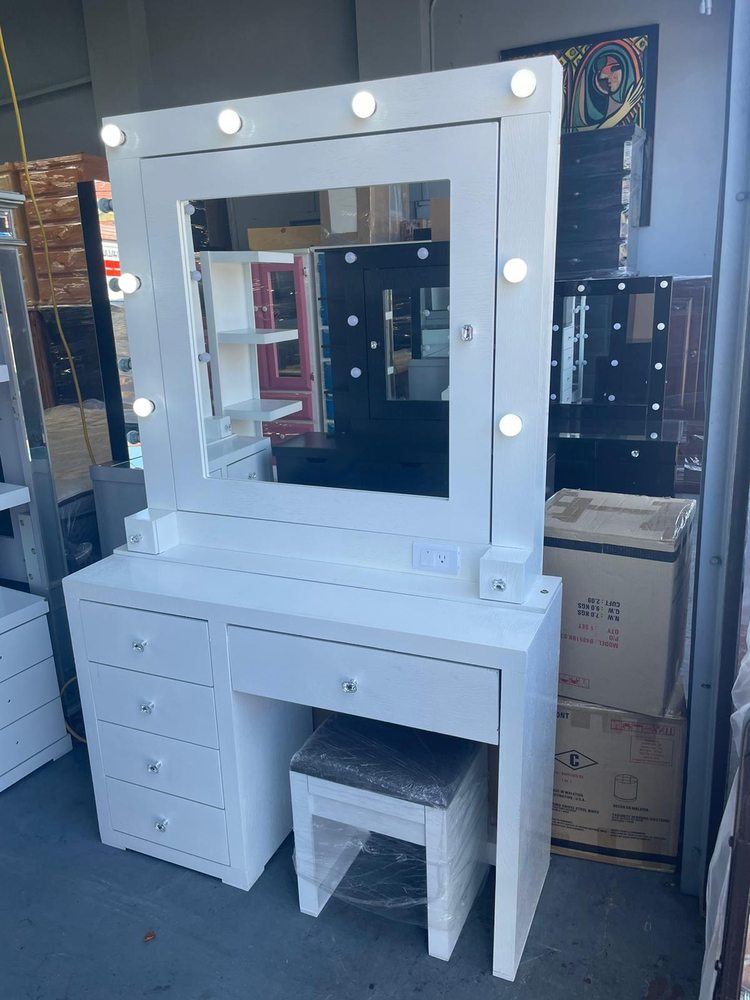 INTERNATIONAL FURNITURE OUTLET Updated June 2024 13 Photos 3905