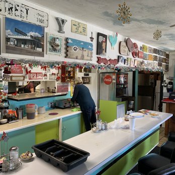 Ranch House Restaurant - a man standing at the counter - Breakfast & Brunch Near Me - Yarnell, Arizona