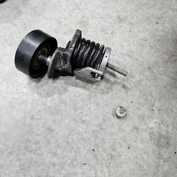 Carson's Cars - This is the broken bolt. There aren't many ways of breaking this bolt, unless it was hit, potentially on motor install
