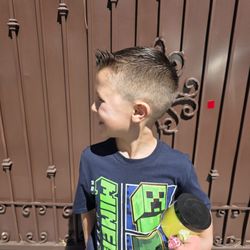 Crestline Barbershop