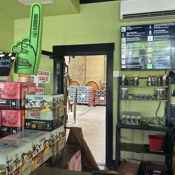 2 Towns Ciderhouse - Breweries Near Me - Corvallis, Oregon