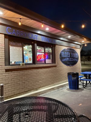 Blues Fired Pizza by null