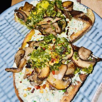 Dotty’s Kitchen & Raw Bar - Mushroom toast - Seafood Near Me - Quincy, Massachusetts