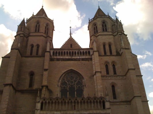 Cathédrale Saint-Bénigne de Dijon by null