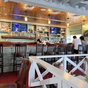 Foster's Kitchen Waikoloa - American Near Me - Waikoloa, Hawaii