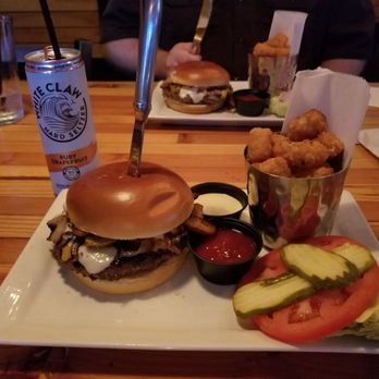 Engine No 9 - Burgers Near Me - Saint Petersburg, Florida