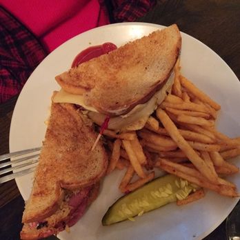 Yo Mama's Grill - Rueben - New American Near Me - Socorro, New Mexico