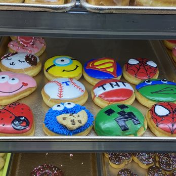 Berry Donuts - Cutest little donuts - Donuts Near Me - Benbrook, Texas Berry Donuts - Cutest little donuts - Donuts Near Me - Benbrook, Texas