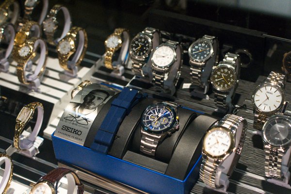 FLIEGAUF JEWELERS - Updated August 2024 - 19 Photos & 11 Reviews - 17 E 