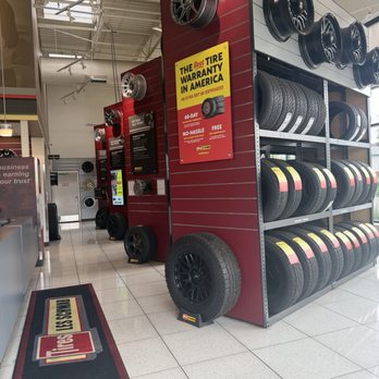 Les Schwab Tire Center - Tires Near Me - Patterson, California