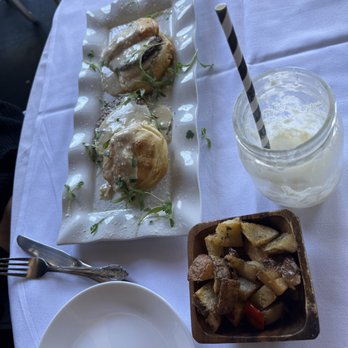 Chandelier Lounge Cuisine - Biscuit and Gravy - Venues & Event Spaces Near Me - Jamul, California