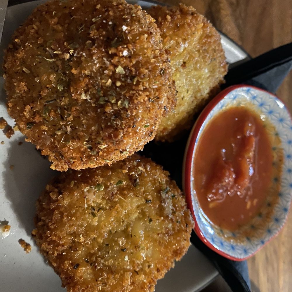 The Side Bar - Mac and cheese bites - Vegetarian Near Me - Doylestown, Pennsylvania