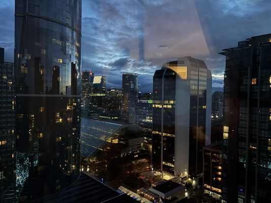 Sheraton Vancouver Wall Centre by null