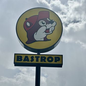 Buc-ee's - Roadway sign - Convenience Stores Near Me - Bastrop, Texas