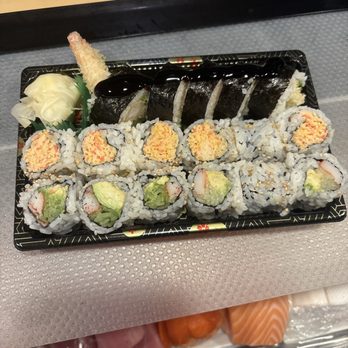 Hikaru Sushi - Sushi Bars Near Me - Orangeburg, New York