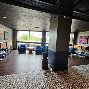 The Highlander Hotel - Hotels Near Me - Iowa City, Iowa The Highlander Hotel - Hotels Near Me - Iowa City, Iowa