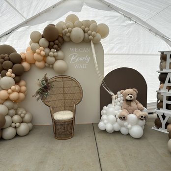 Andrea's Events - Bear themed backdrop with baby blocks - Floral Designers Near Me