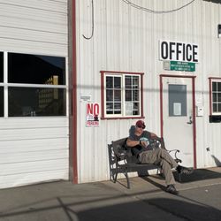 Roadrunner Automotive and Diesel Repair - Waited less than 1/2 hour for emergency tire repair!