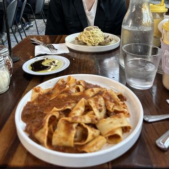 Pasta Sisters - Spaghetti Clams and Pasta Bolognese - Italian Near Me - Culver City, California Pasta Sisters - Spaghetti Clams and Pasta Bolognese - Italian Near Me - Culver City, California