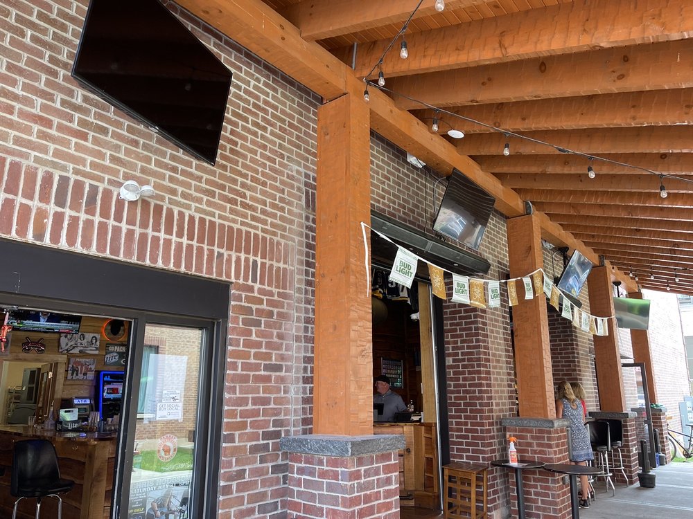 TOP SHELF SPORTS BAR & GRILLE Updated September 2024 22 Photos & 13