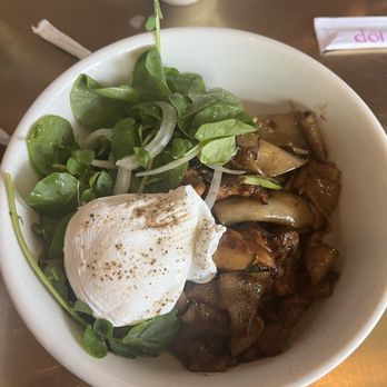 Doi Moi - Lemongrass chicken bowl - Vietnamese Near Me - Washington, DC, District of Columbia Doi Moi - Lemongrass chicken bowl - Vietnamese Near Me - Washington, DC, District of Columbia