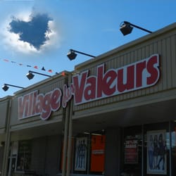 Le Centre de dons communautaire du Village des Valeurs - Nouvelle peinture de la facade. On adore !