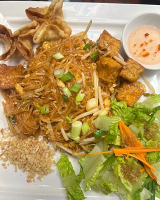 Sawaddee Thai Restaurant by null