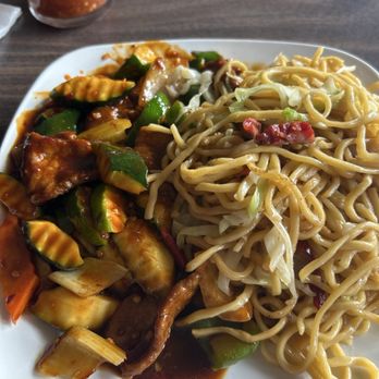 New China Restaurant - Mongolian beef lunch special with chow mein. Sucks no longer comes with soup. - Chinese Near Me - Coalinga, California New China Restaurant - Mongolian beef lunch special with chow mein. Sucks no longer comes with soup. - Chinese Near Me - Coalinga, California