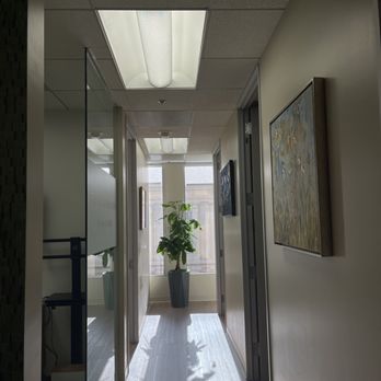 Balance & Harmony Beverly Hills - hallway area - Acupuncture Near Me - Beverly Hills, California Balance & Harmony Beverly Hills - hallway area - Acupuncture Near Me - Beverly Hills, California