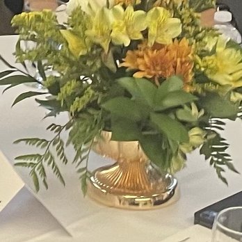 Mint Signature Events - Table floral centerpiece - Party & Event Planning Near Me - Walnut Creek, California