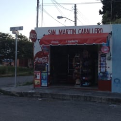 Tienda San Martín Caballero - Tiendita de la esquina, literal