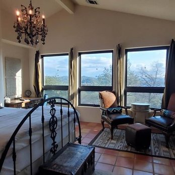 The Villa Agave - Bed & Breakfast Near Me - Placerville, California