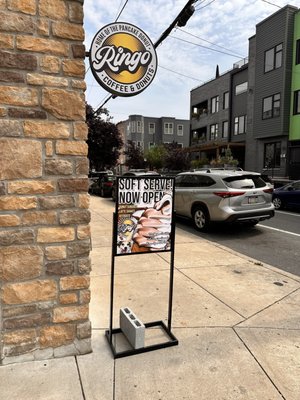 Ringo Coffee & Donuts by null
