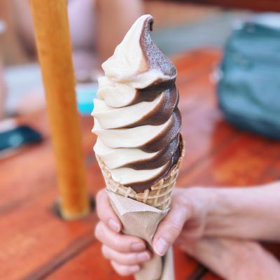 Sno-Flake Drive-In by null