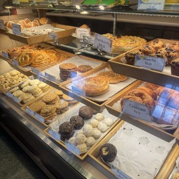 Freeport Bakery - Bakeries Near Me - Sacramento, California