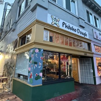Phosho Dough - Front of the cafe - Vietnamese Near Me - Oakland, California