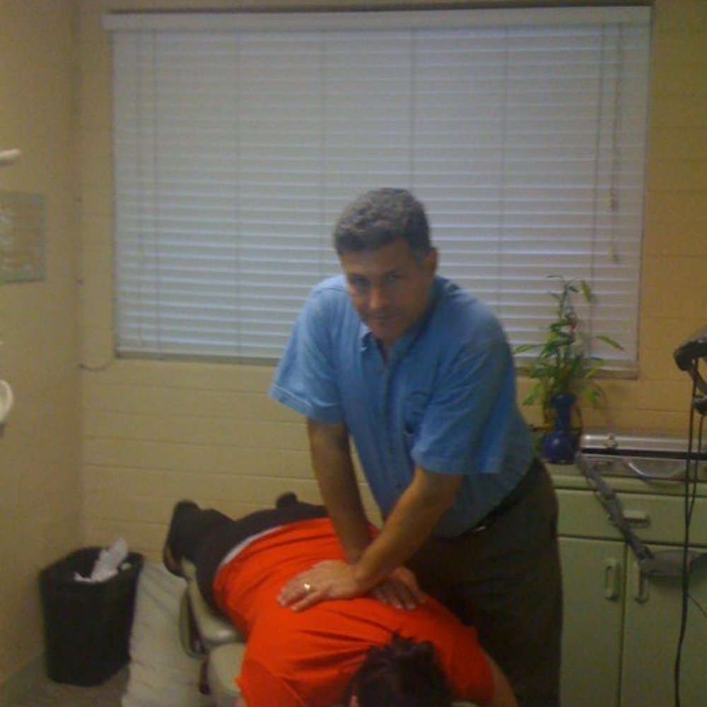 Steven Perry, D.C - Chiropractors Near Me - Tarzana, California