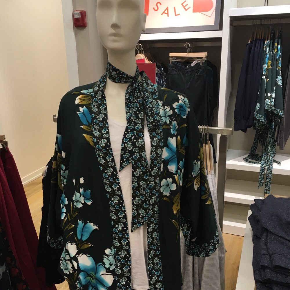 LOFT - Accessories Near Me - Skokie, Illinois LOFT - Accessories Near Me - Skokie, Illinois
