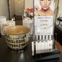 Abier's Brow Lounge - Check in desk
