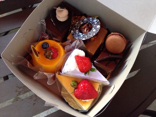 JJ Bakery by null