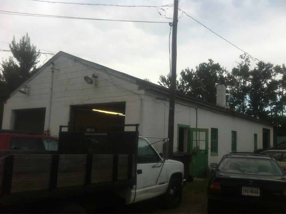 LEWIS’ GARAGE Updated August 2024 3029 Battlefield Blvd S