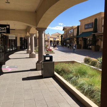 Desert Hills Premium Outlets - Limited shade along some areas of the mall - Shopping Centers Near Me - Cabazon, California Desert Hills Premium Outlets - Limited shade along some areas of the mall - Shopping Centers Near Me - Cabazon, California
