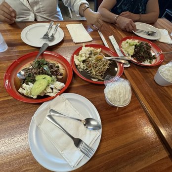B & K Asian Kitchen - Thai Near Me - Fresno, California