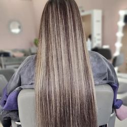 Mirandas Lounge Beauty Salon