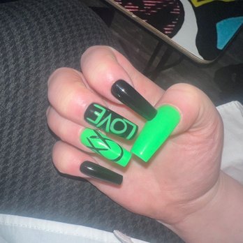 Mutha Pearl - Gel-X extensions - Nail Salons Near Me - Manhattan, New York Mutha Pearl - Gel-X extensions - Nail Salons Near Me - Manhattan, New York
