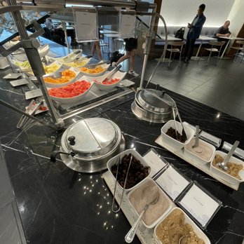 The Centurion Lounge - Hot Oats w/ Toppings - Airport Lounges Near Me - Las Vegas, Nevada