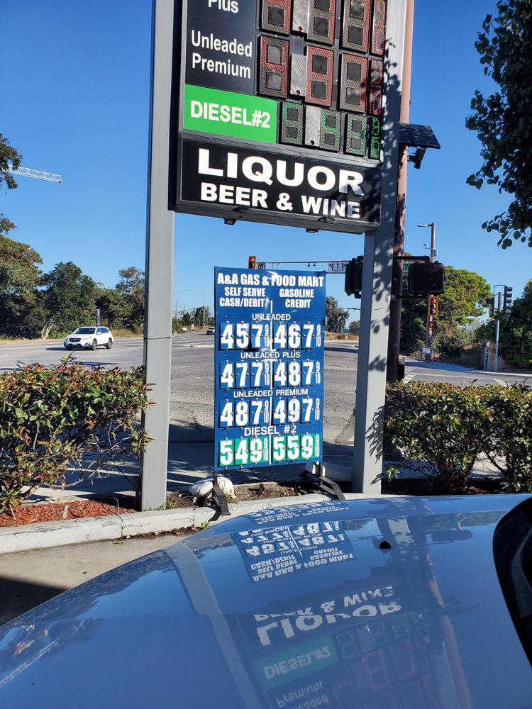 Holly Gas & Diesel Logo
