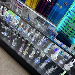 Georgetown Smoke Shop - Bongs, bubblers, dab rigs, bangers and slides.