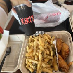 Kiki's Chicken Place - 3 piece combo + garlic fries